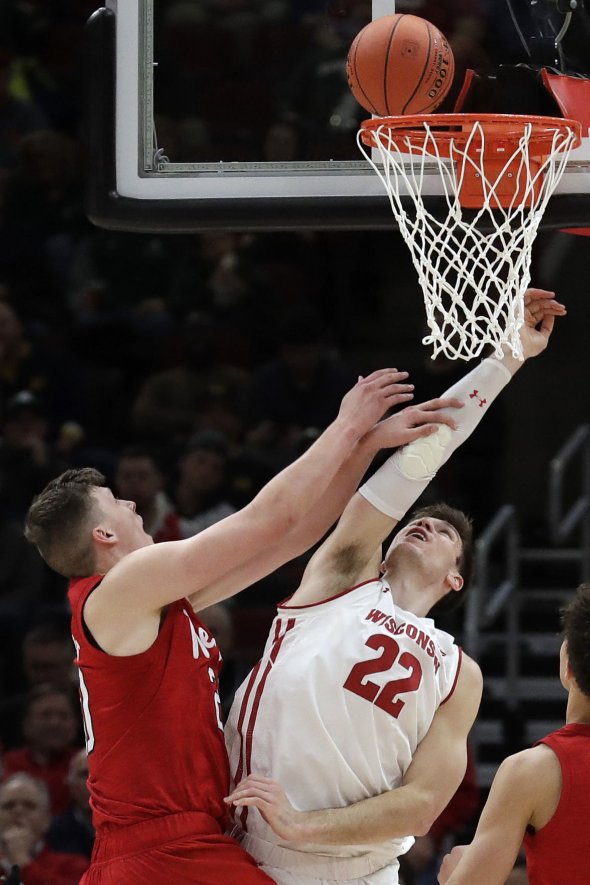 Badgers 66, Cornhuskers 62